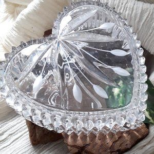 WEDGEWOOD Retired Crystal Etched Heart Trinket Box